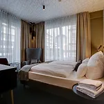 Hotel Carlton 2*