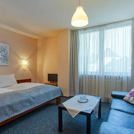 Hotel Carlton 2*