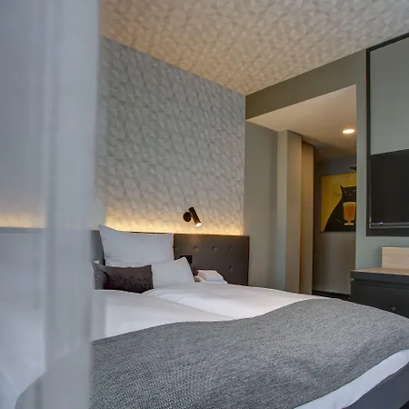 Hotel Carlton 2*