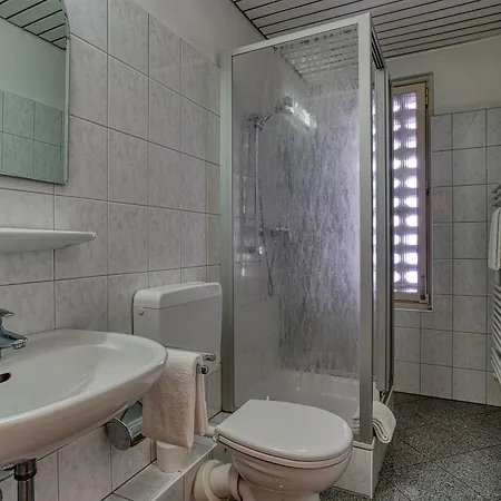 Ξενοδοχείο Carlton 2*