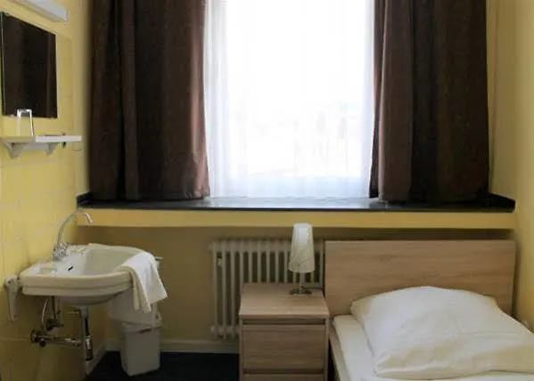 Carlton 2* דורטמונד